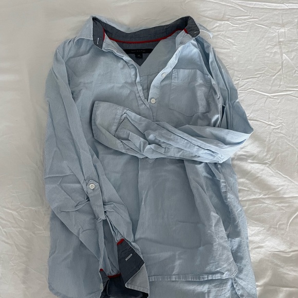 3/4 Loose Button Up - Picture 3 of 4